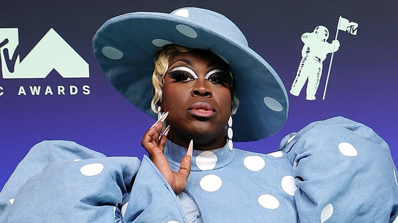Bob the Drag Queen poses at the MTV VMAs