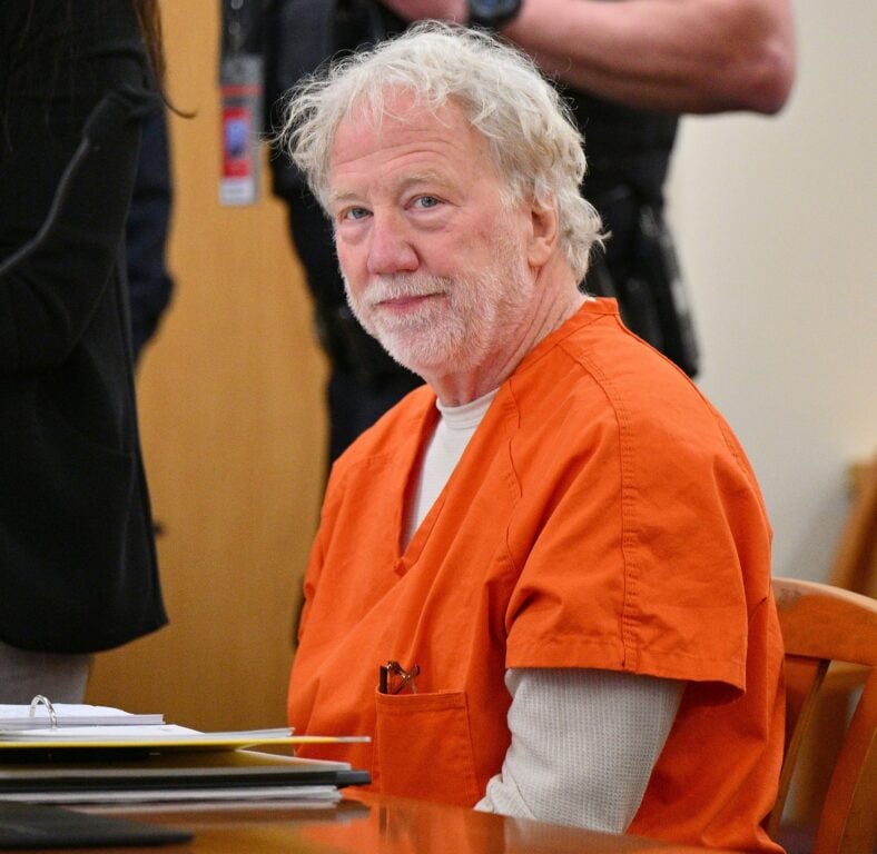 Timothy Busfield child sexual abuse charges dropped