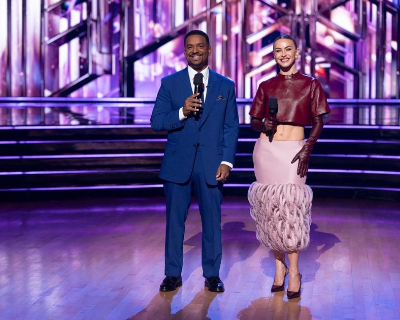 Still of hosts Alfonso Ribeiro and Julianne Hough on DWTS 