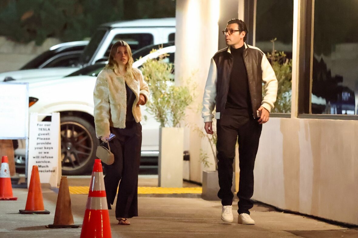 Hilary Duff grabs dinner with Sofia and Nicole Richie