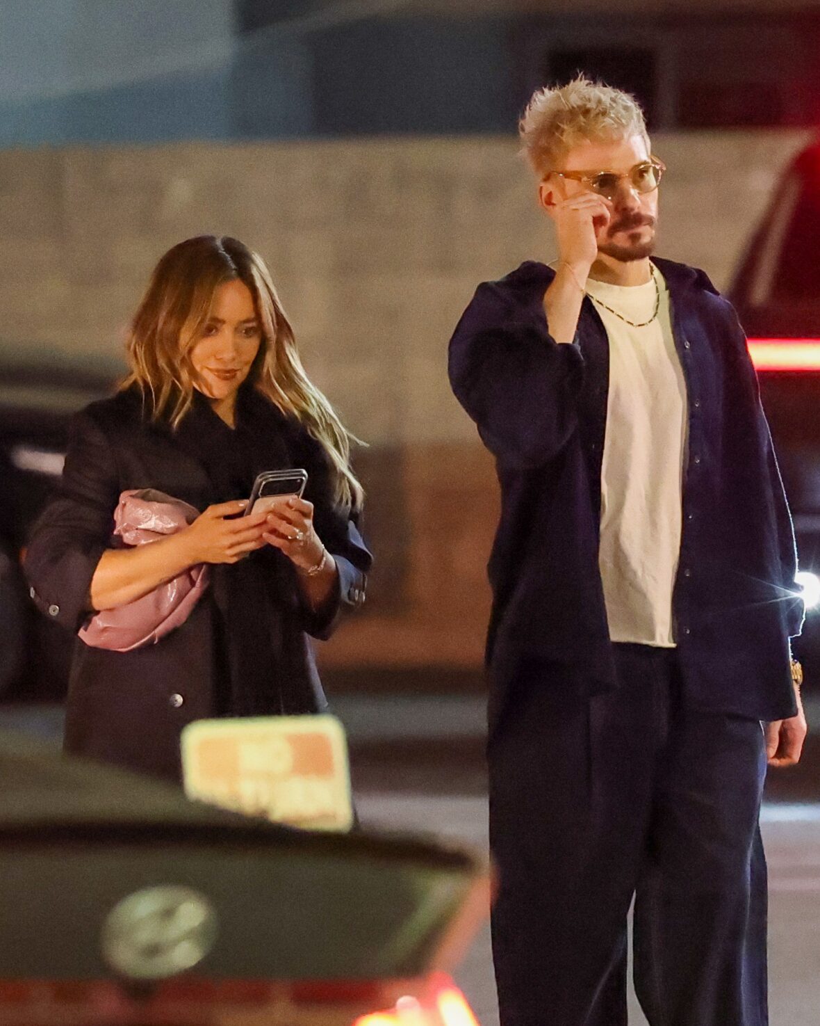 Hilary Duff grabs dinner with Sofia and Nicole Richie