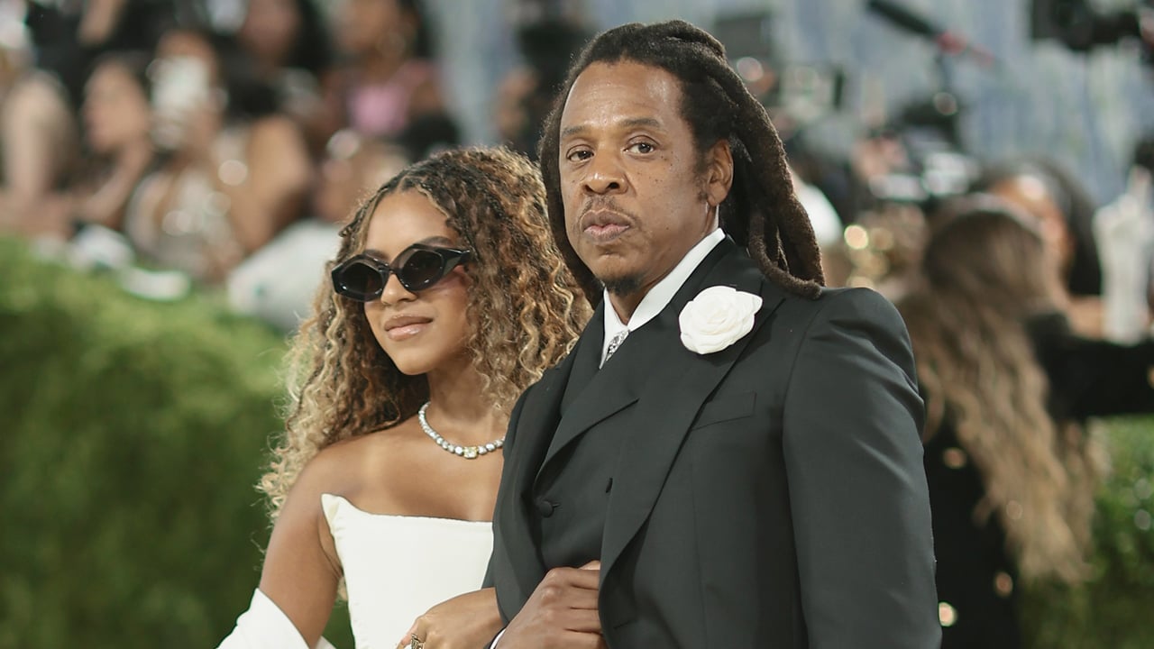 Jay-Z Brings Daughter Blue Ivy Onstage for Piano Performance at LA Concert, Plus More Surprise Guests