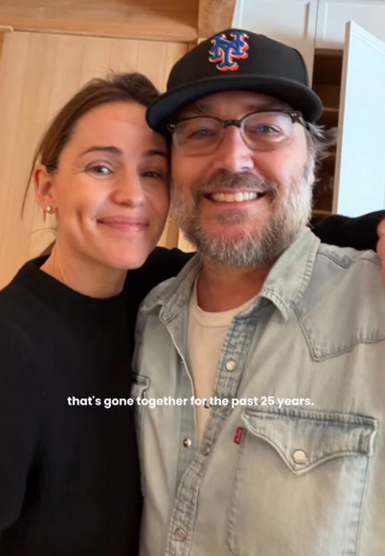Jennifer Garner and Michael Vartan selfie