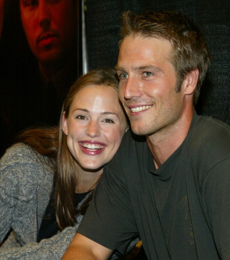 Throwback photo of Jennifer Garner with Michael Vartan 
