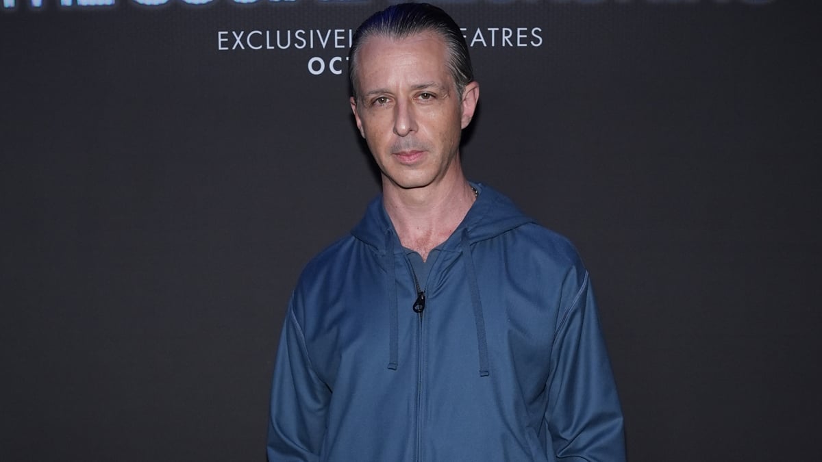Jeremy Strong Explains Why He Doesn’t Feel the ‘Need to Apologize’ for His Acting Approach