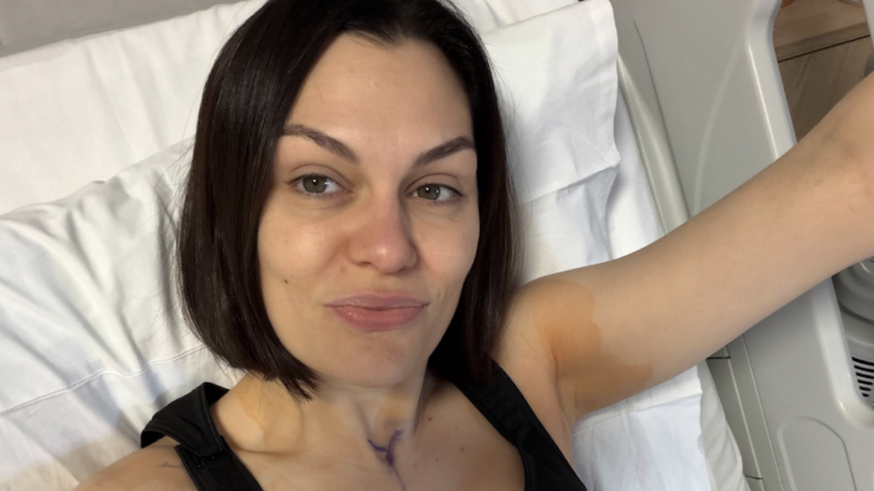 Jessie J in hospital bed