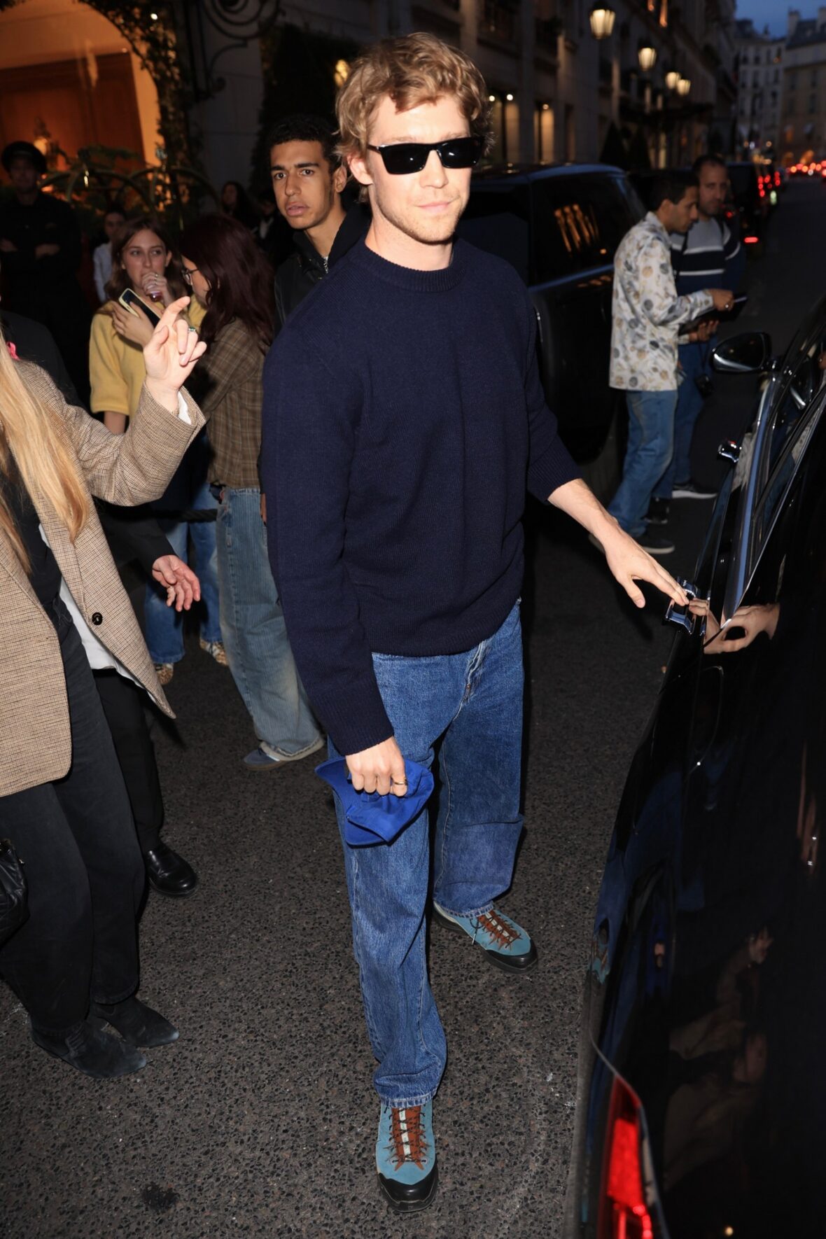 Joe Alwyn steps out for the night in Paris