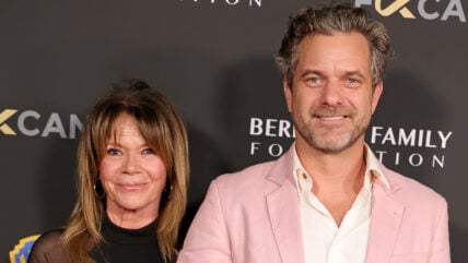 Mary-Margaret Humes and Joshua Jackson pose at the "Barbara Berlanti Heroes Gala" Benefitting F Cancer