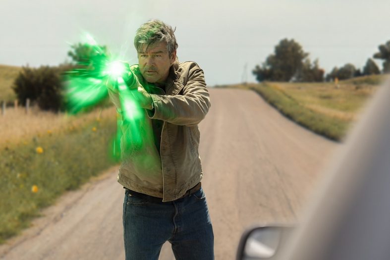 Kyle Chandler in Lanterns