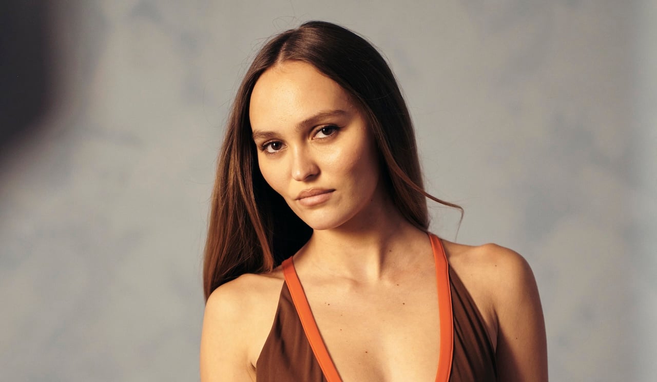 Lily-Rose Depp Spotted on Set of New ‘Playmates’ Movie, First Photos Revealed