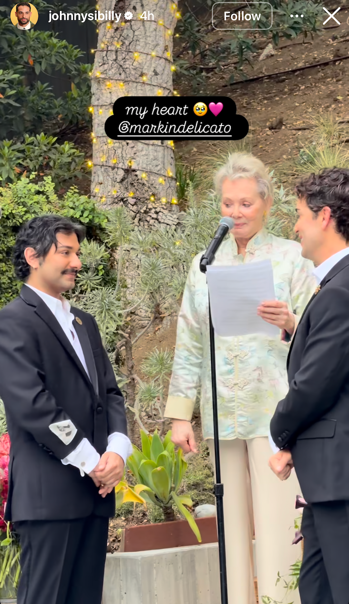 Hacks cast reunion at Mark Indelicato and David's wedding