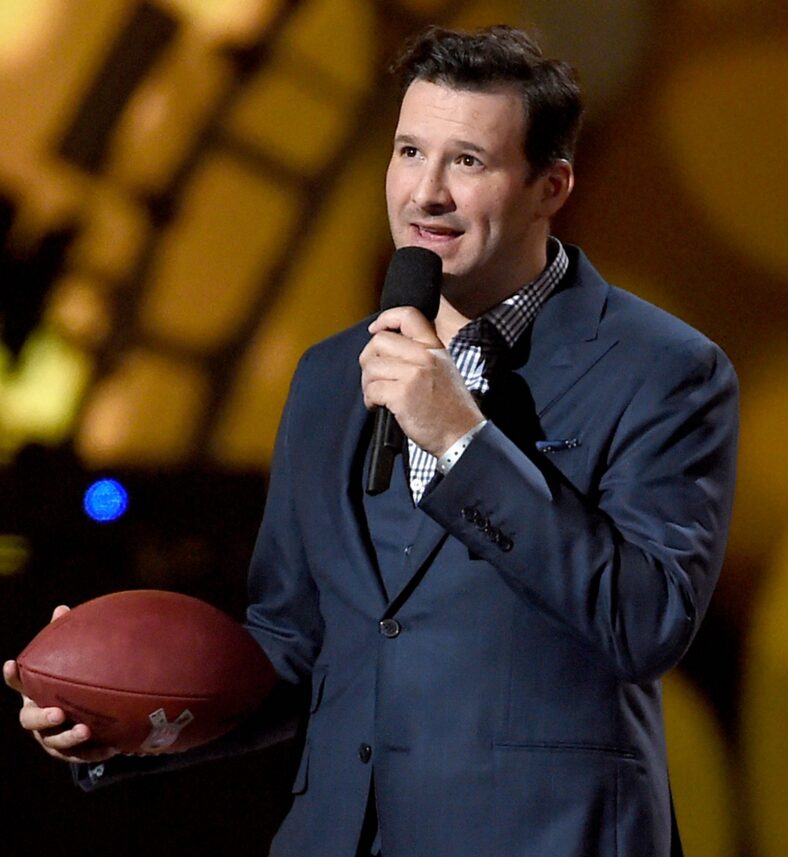 Tony Romo parts ways with CBS Sports