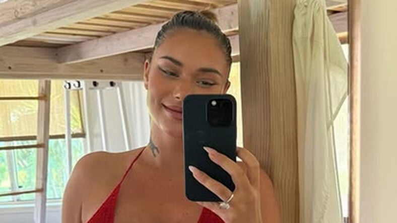 Sahara Ray Instagram selfie