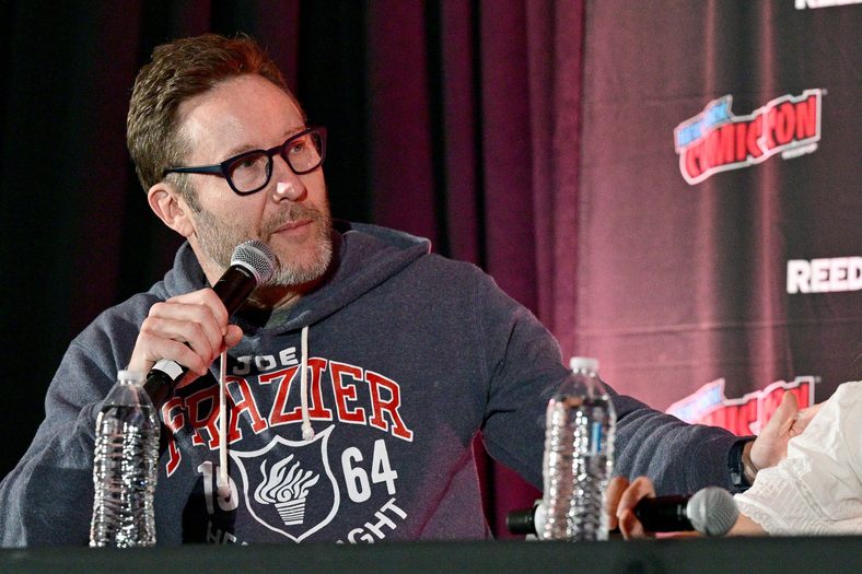 Michael Rosenbaum speaks at a panel at New York Comic Con
