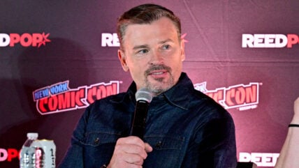 Tom Welling speaks on a Smallville panel at New York Comic Con