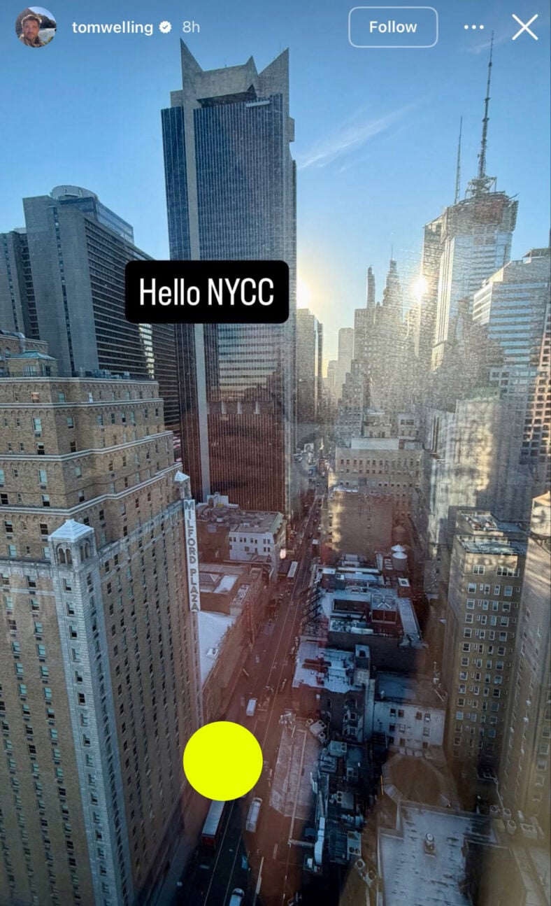 Tom Welling photo in New York City hotel room with his reflection showing