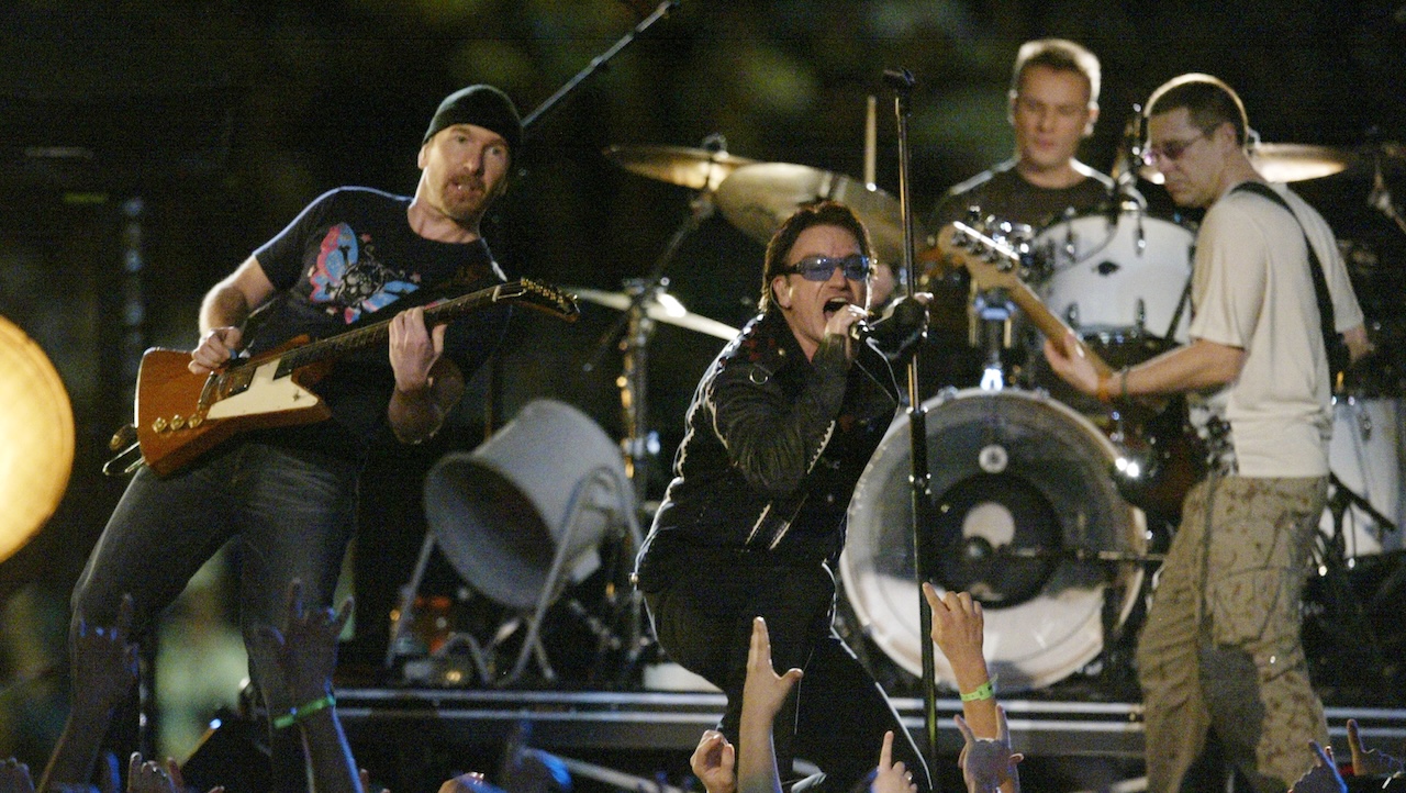 U2 Announced as NFL’s First Thanksgiving Eve Halftime Show Headliner on Netflix – How to Watch!