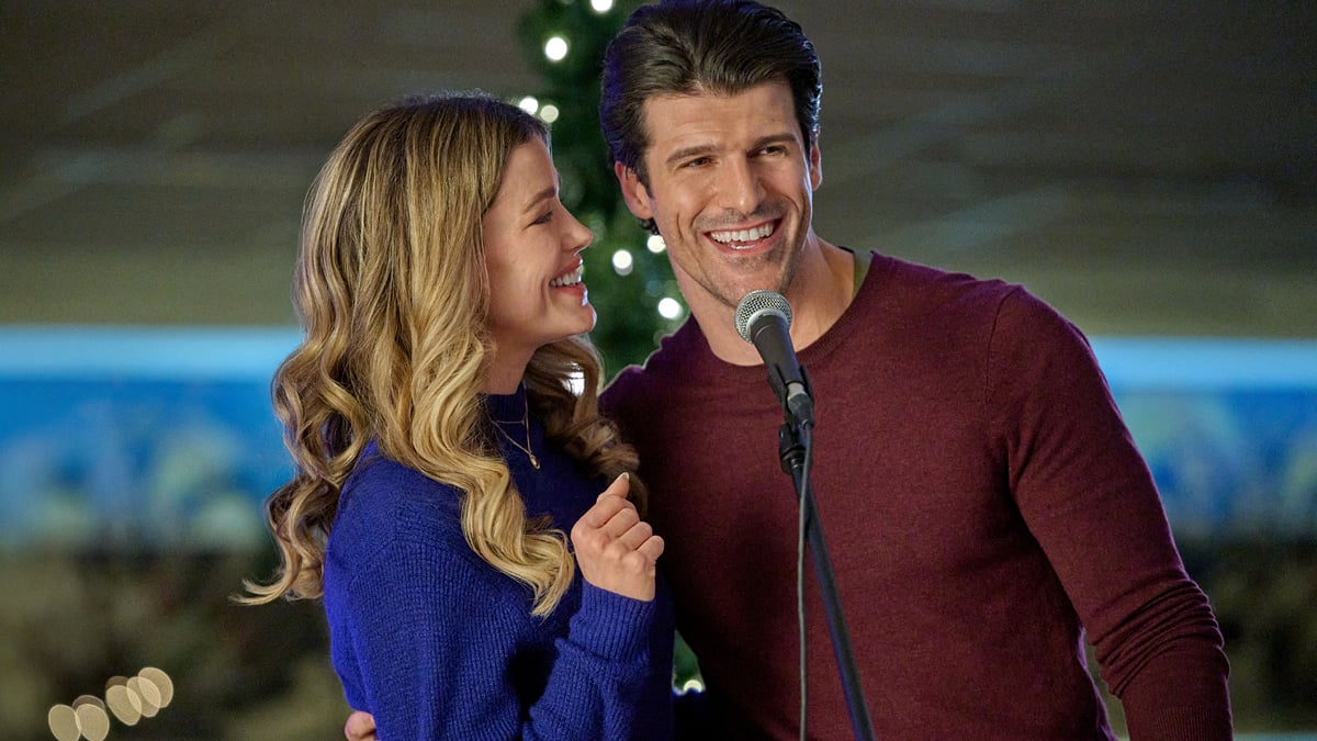 ‘Winter Wonderlanes’ Cast, Plot, Filming Locations & How to Watch The Newest Hallmark Christmas Movie